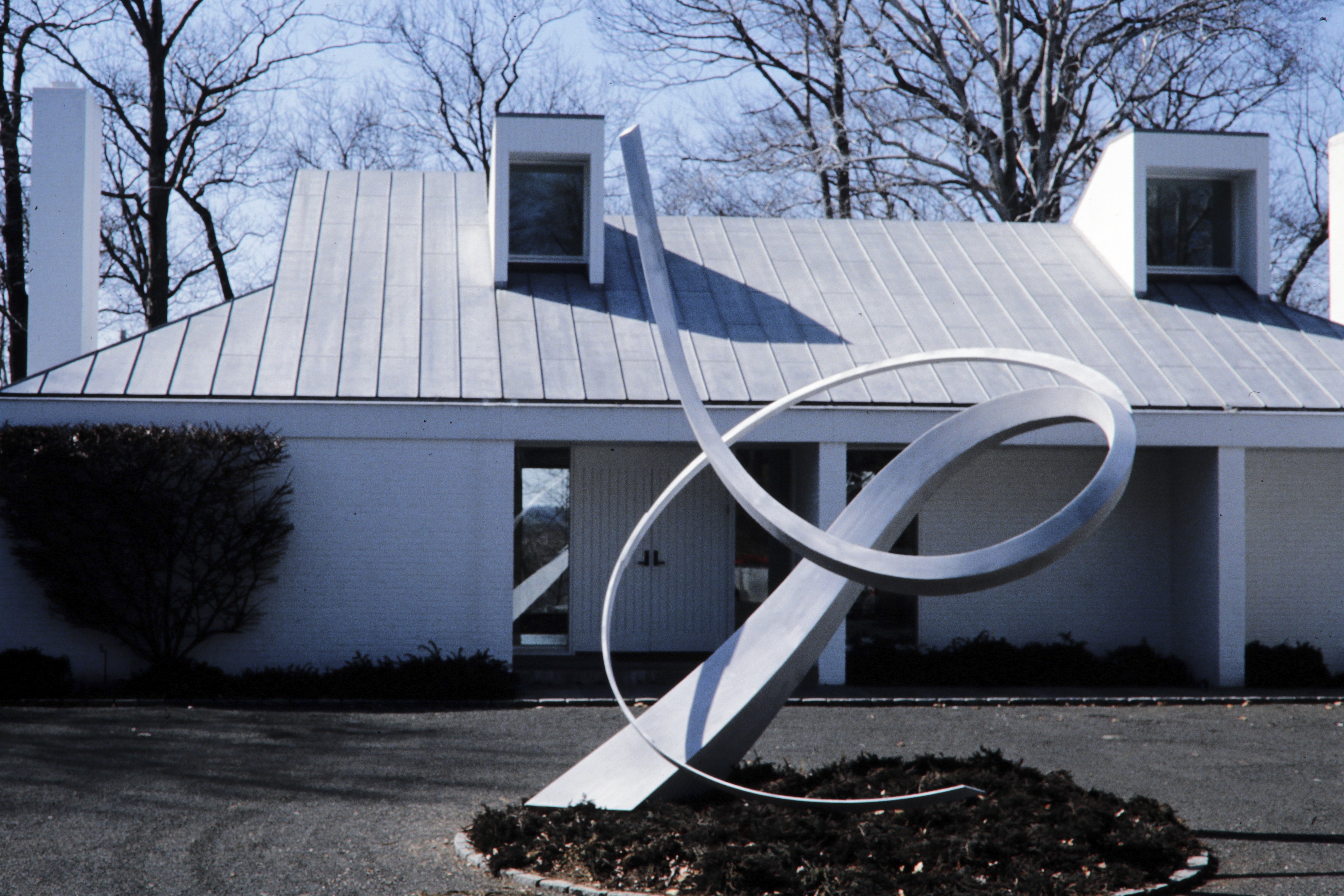 Grandeur sculpture by Stephen Solomon